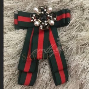 Red/Green brooch